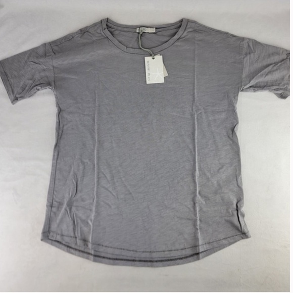 NWT Barefoot Dreams Slub Jersey Dropped Shoulder Tee - Dove Gray - Picture 2 of 6